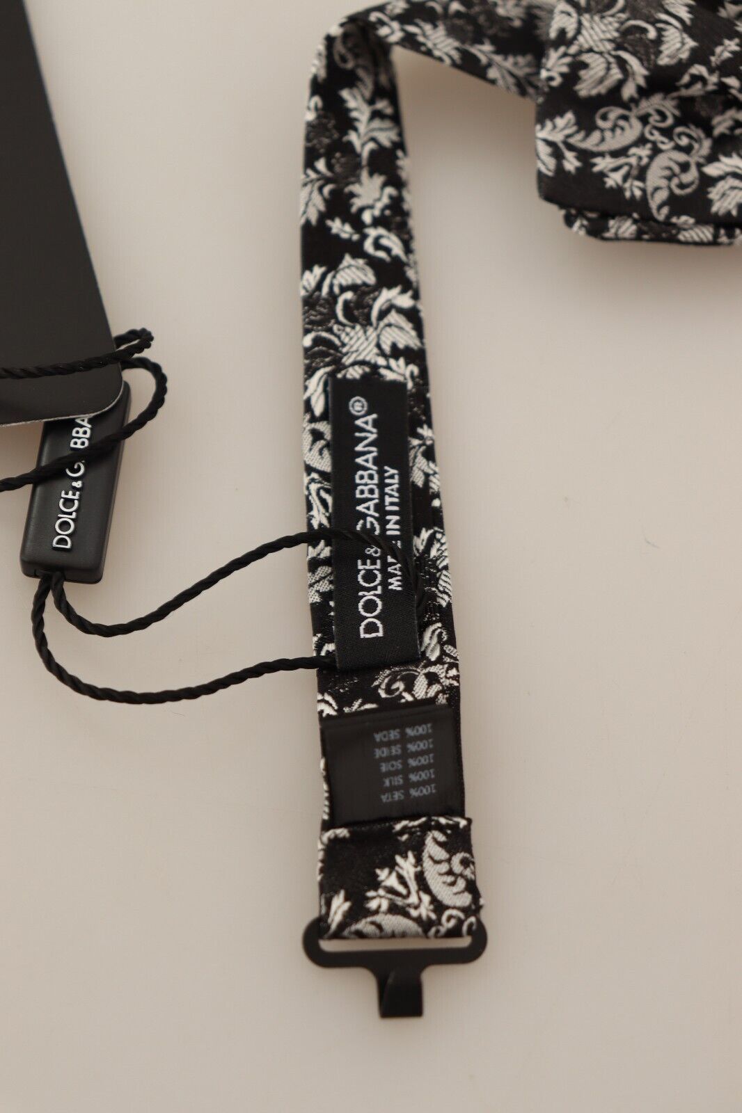 Dolce & Gabbana Flerfärgad Blommig Fluga med Justerbar Halsringning i Papillon (Kopia)
