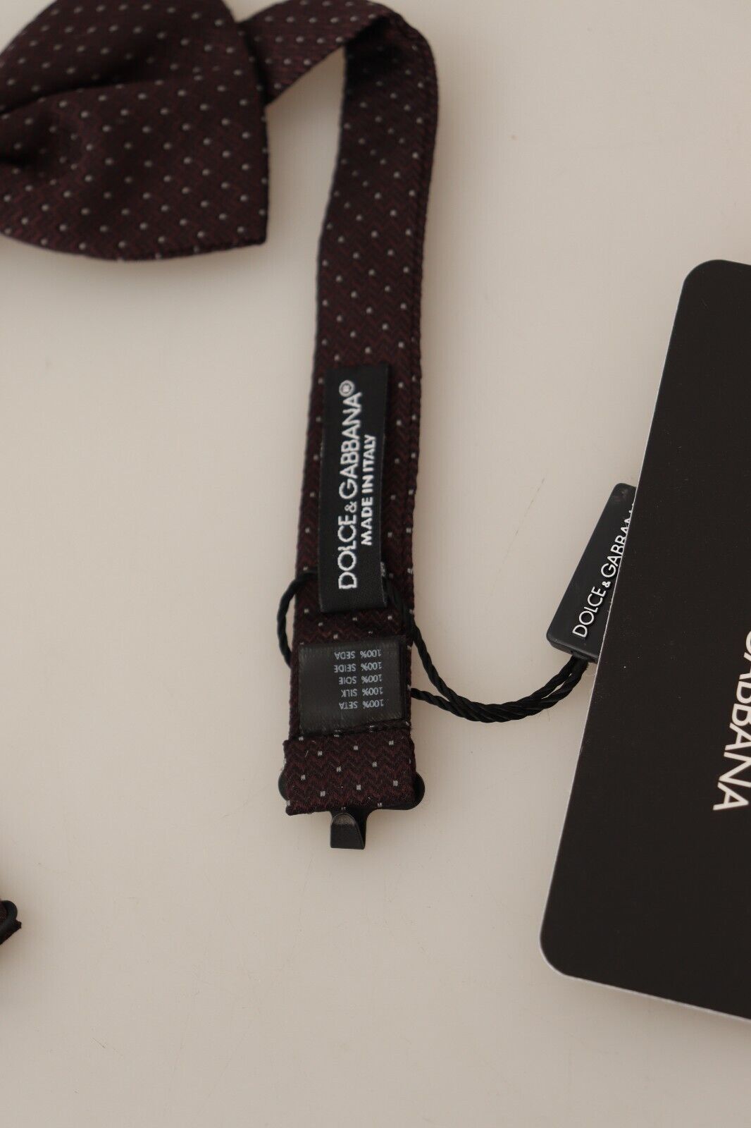 Dolce & Gabbana Brun Prickig Sidenfluga med Justerbar Halsringning och Papillon