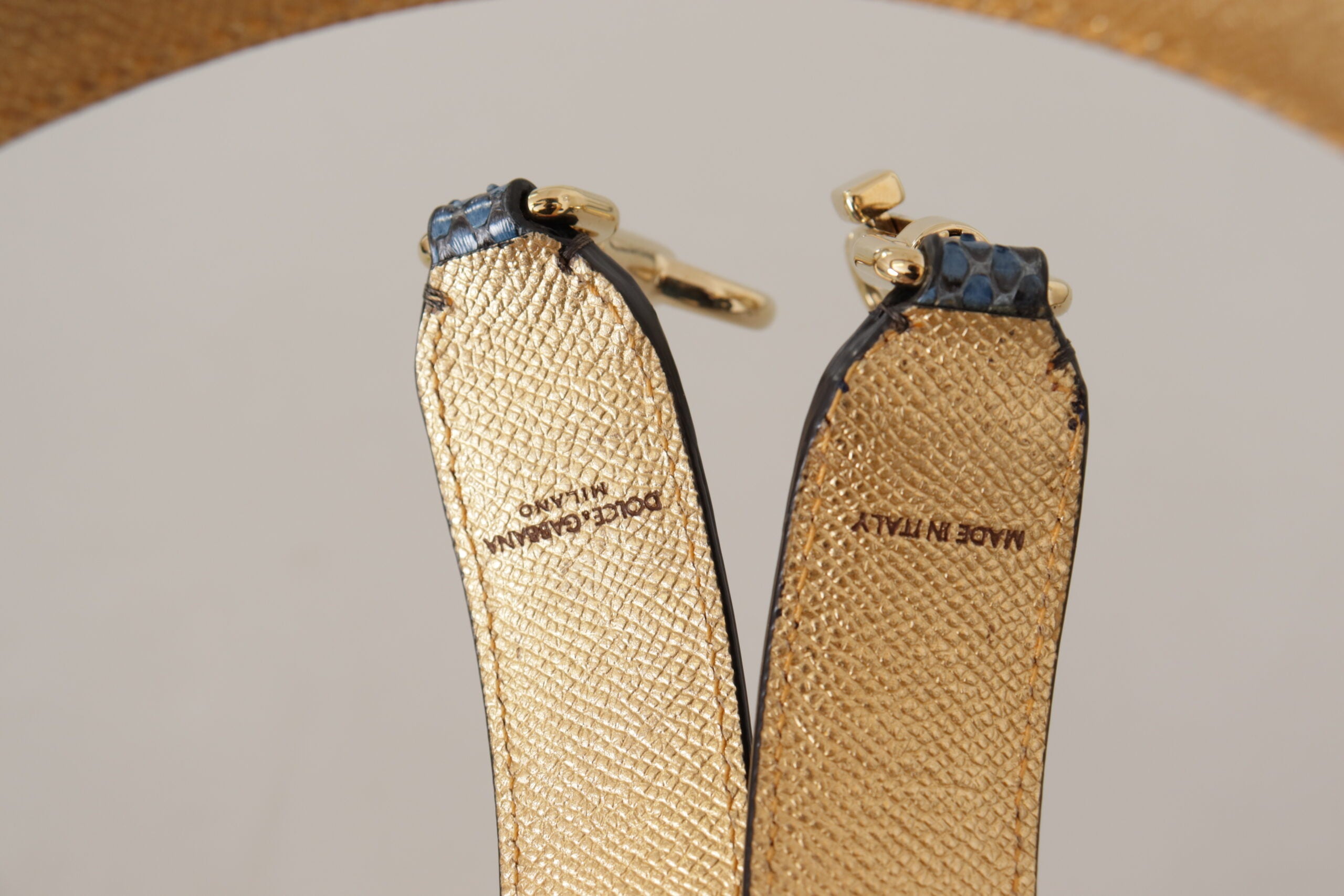 Dolce & Gabbana Blå Exotiska Läderkristaller Axelrem