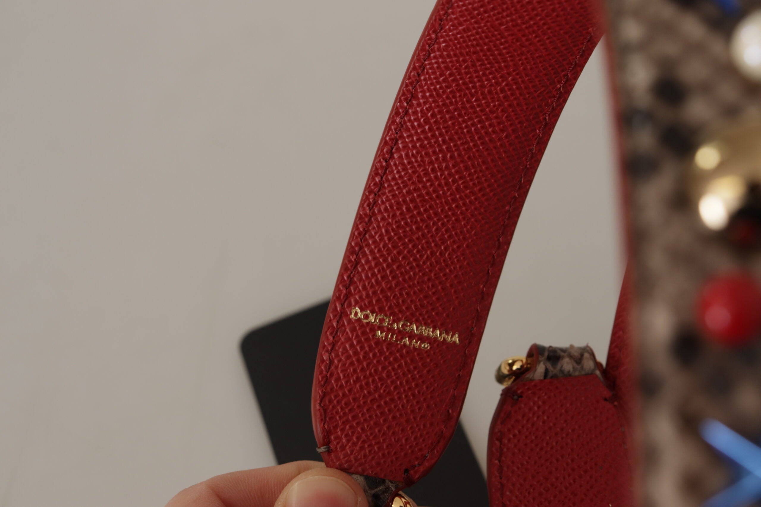 Dolce & Gabbana Brun Pyton Läder Axelrem med Nitar