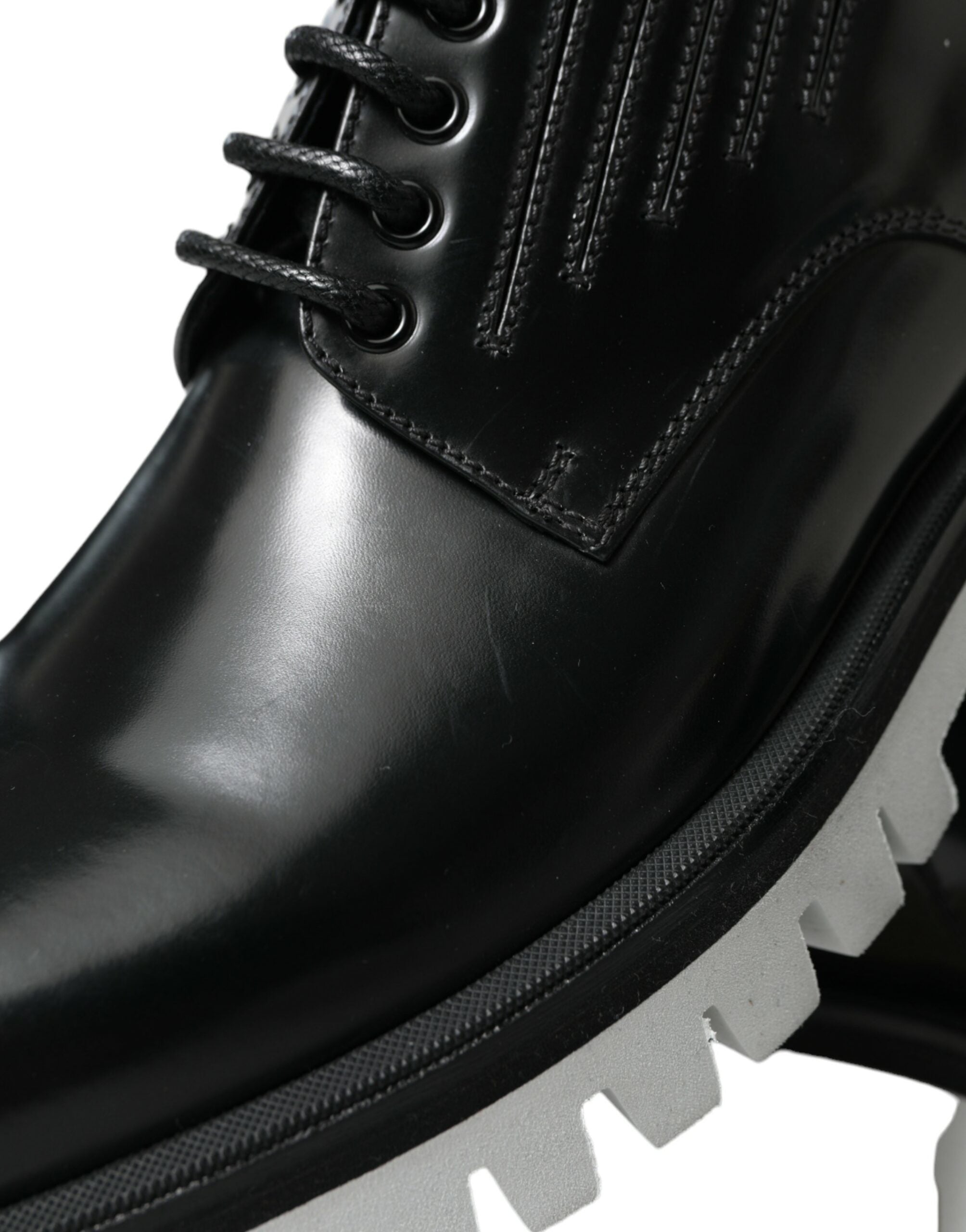 Dolce & Gabbana Svarta Vita Läder Derbyskor Med Snörning
