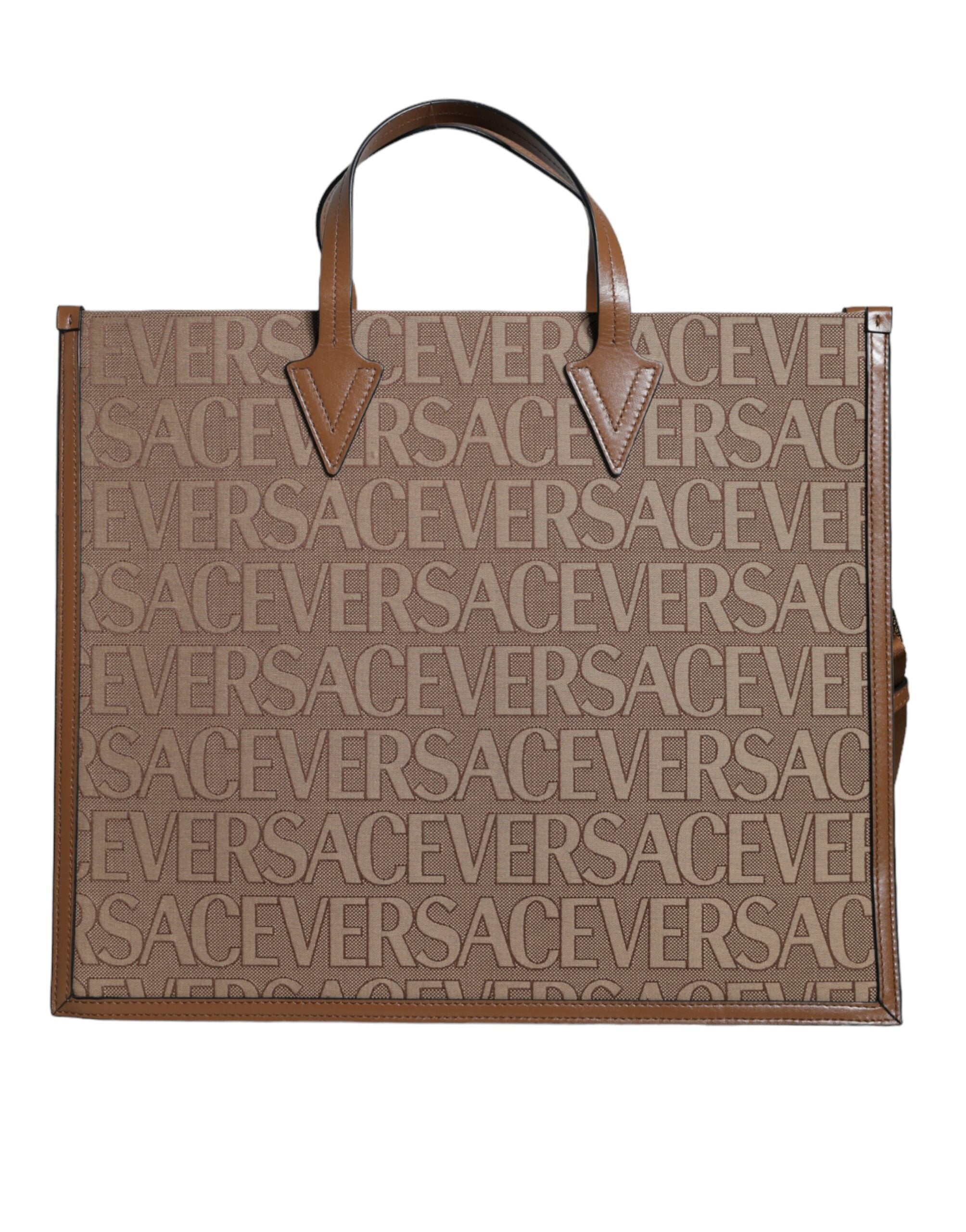 Versace brun axelväska i jacquardläder med logotyp och topphandtag