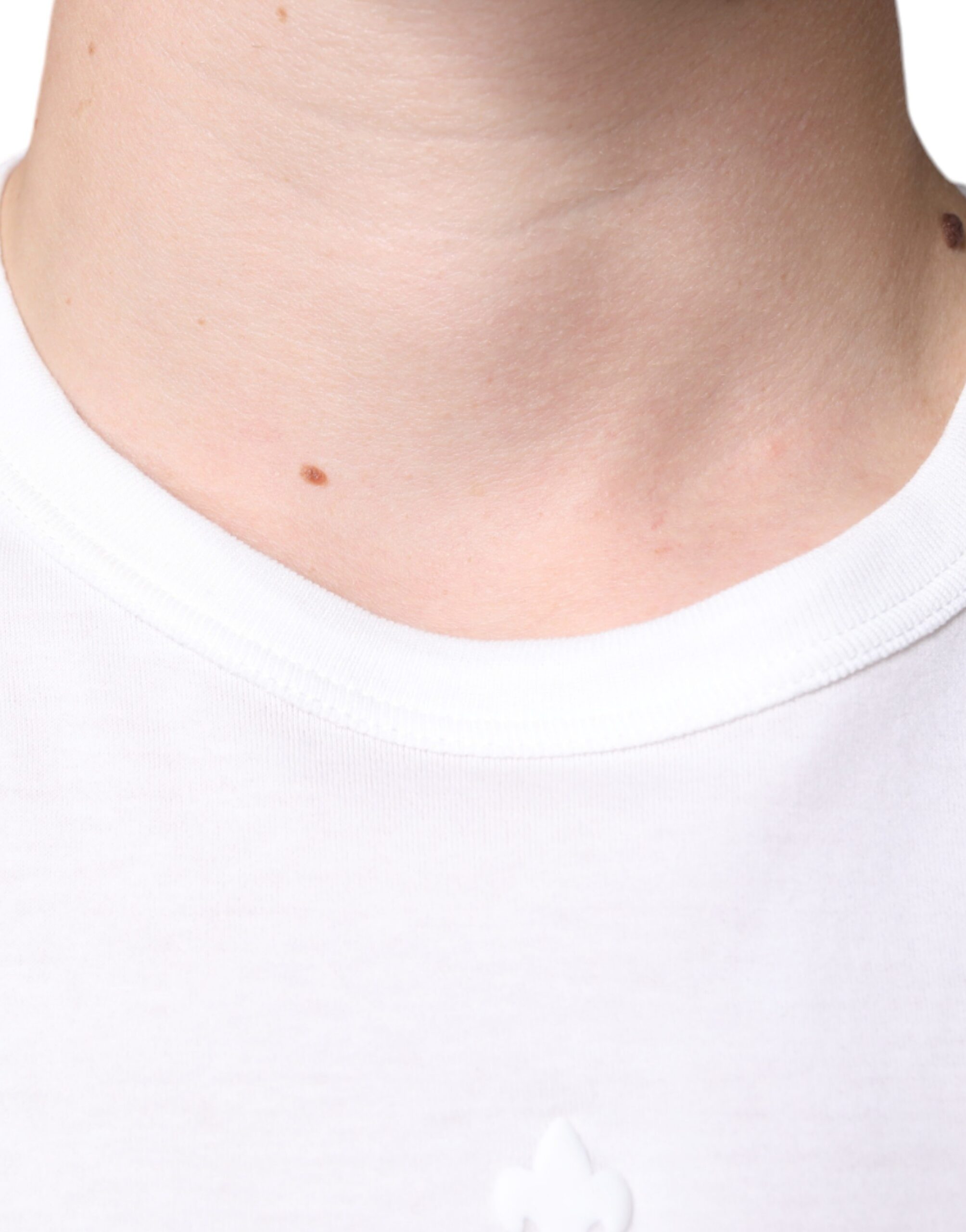 Dolce & Gabbana Vit t-shirt med präglad bomullsringning och logotyp