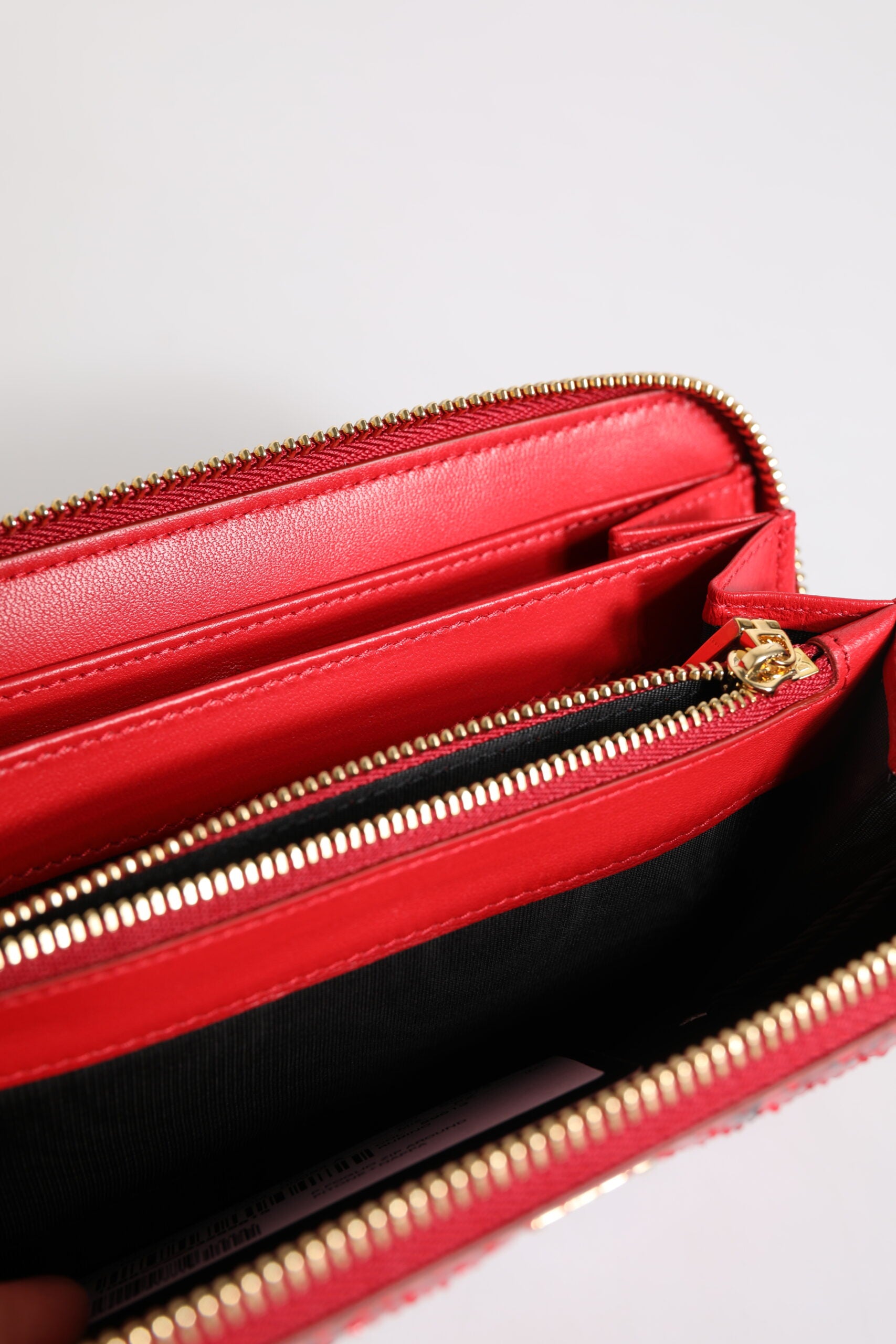 Dolce & Gabbana Röd Exotisk Läderväska med Dragkedja och Continental Clutch