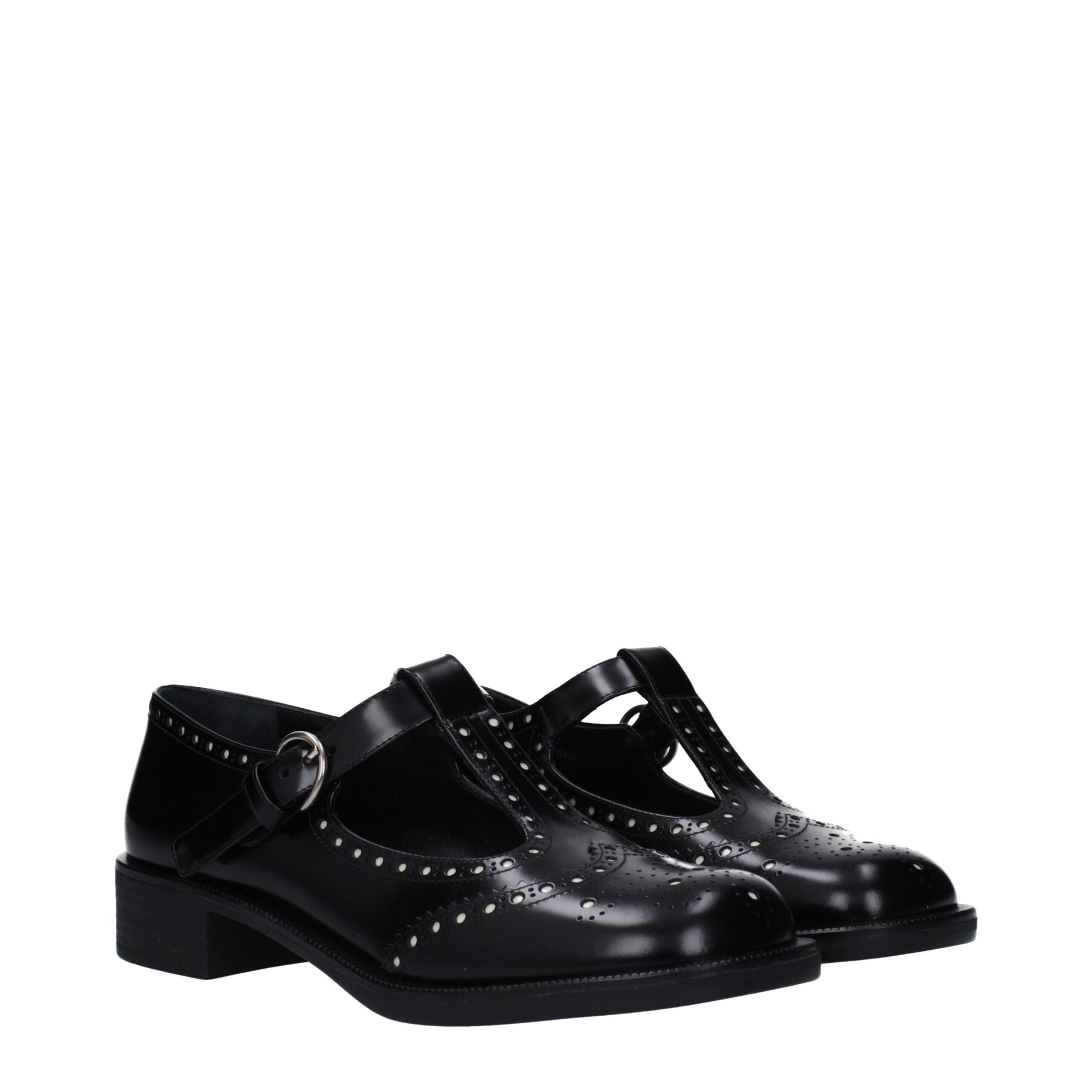 Miu Miu svarta slip-on loafers i läder