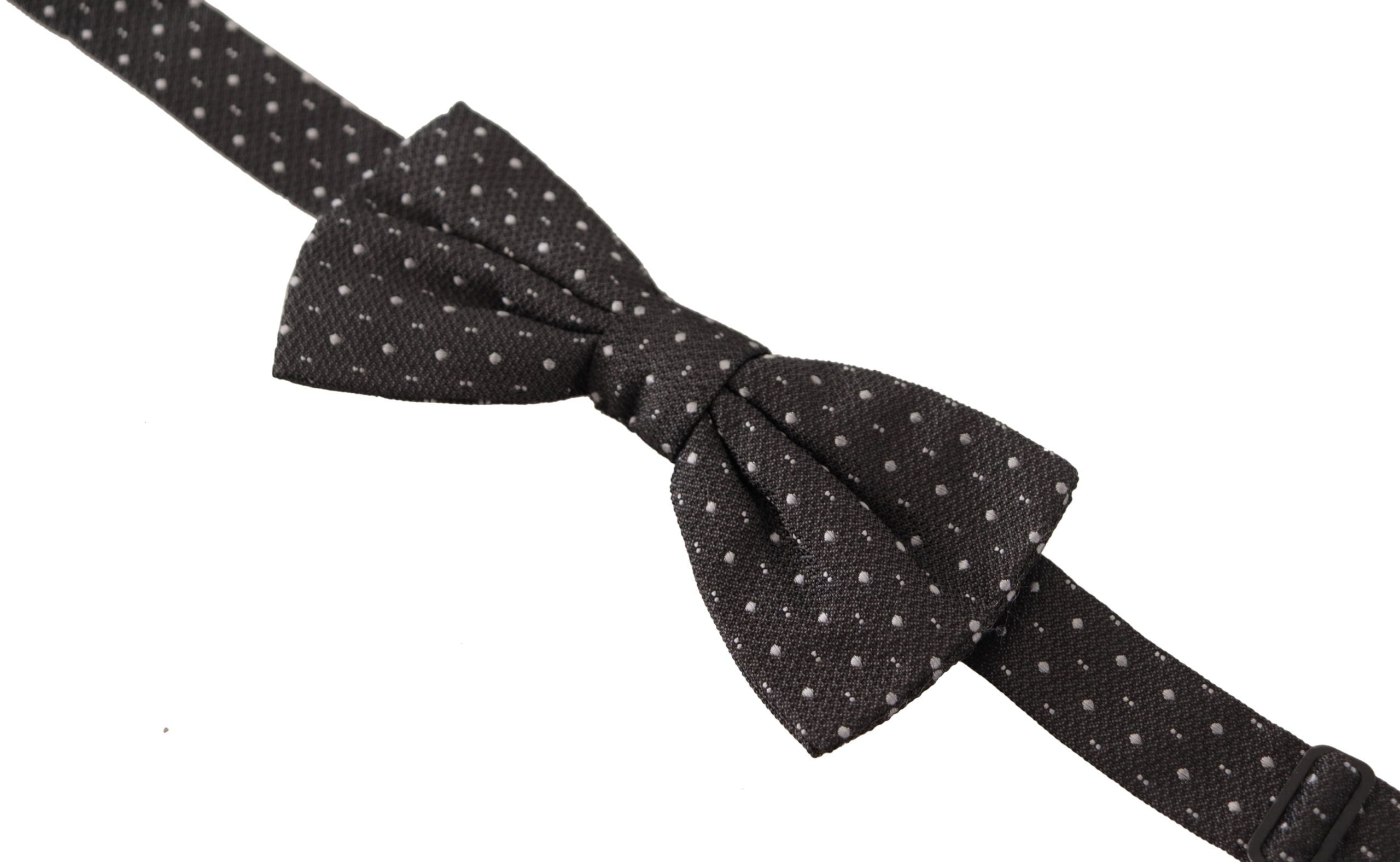 Dolce &amp;amp; Gabbana Grå Prickig Slips i 100 % Siden med Halsringning och Papillonmönster