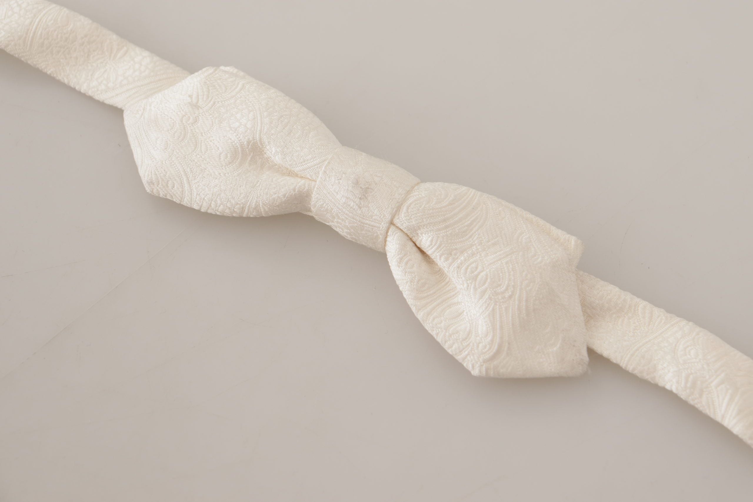 Dolce &amp; Gabbana White 100% Silk Slim Adjustable Neck Papillon Tie
