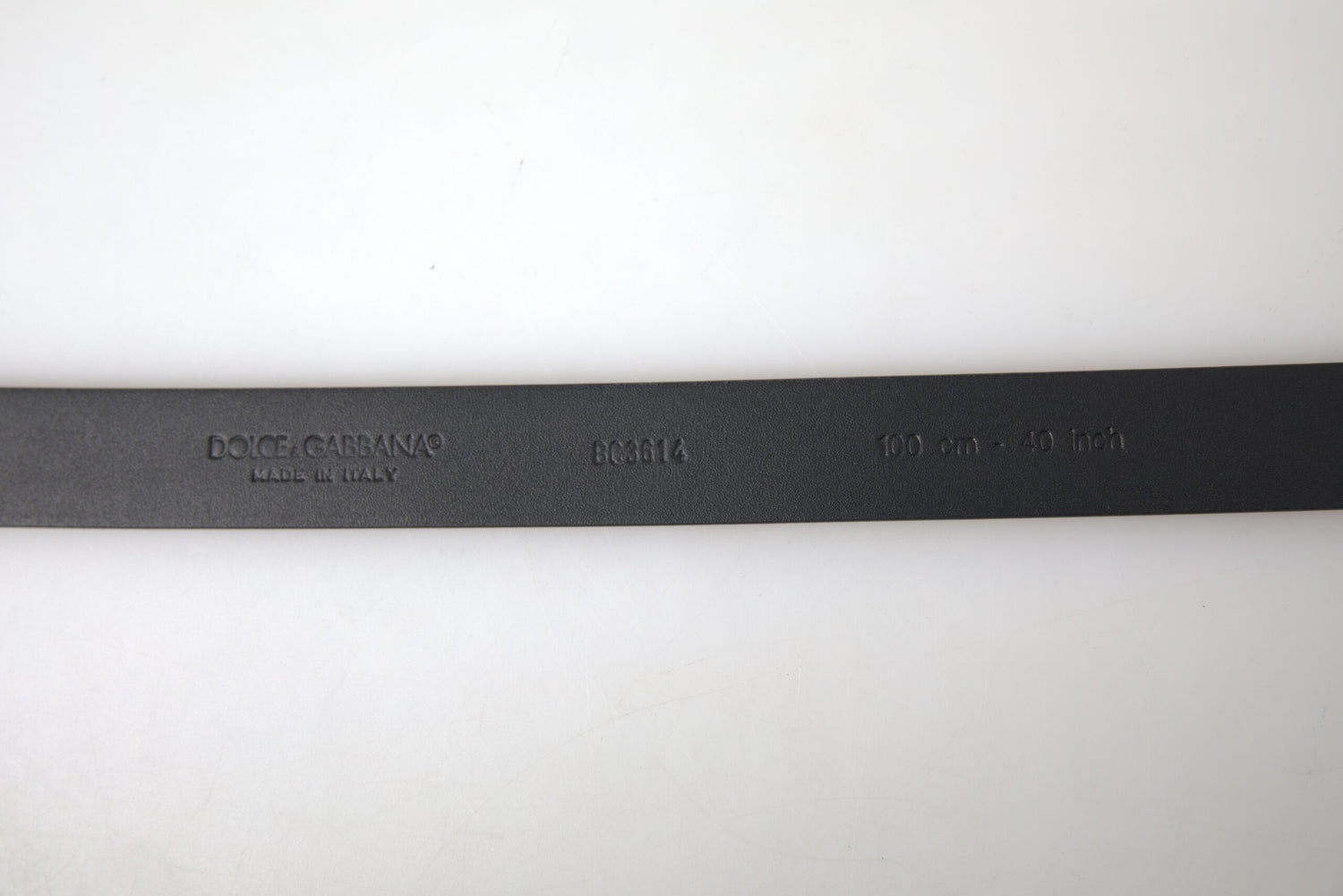 Dolce &amp;amp; Gabbana Bordeaux läderbälte med silverfärgat metallspänne