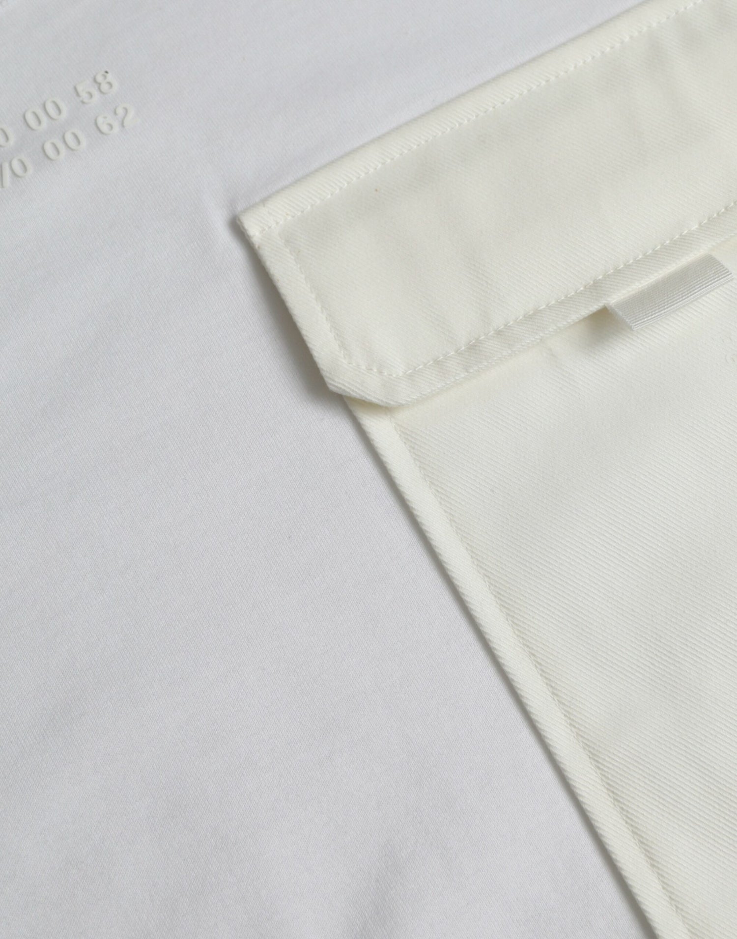 Dolce &amp;amp; Gabbana Vit bomulls-t-shirt med korta ärmar och fickor