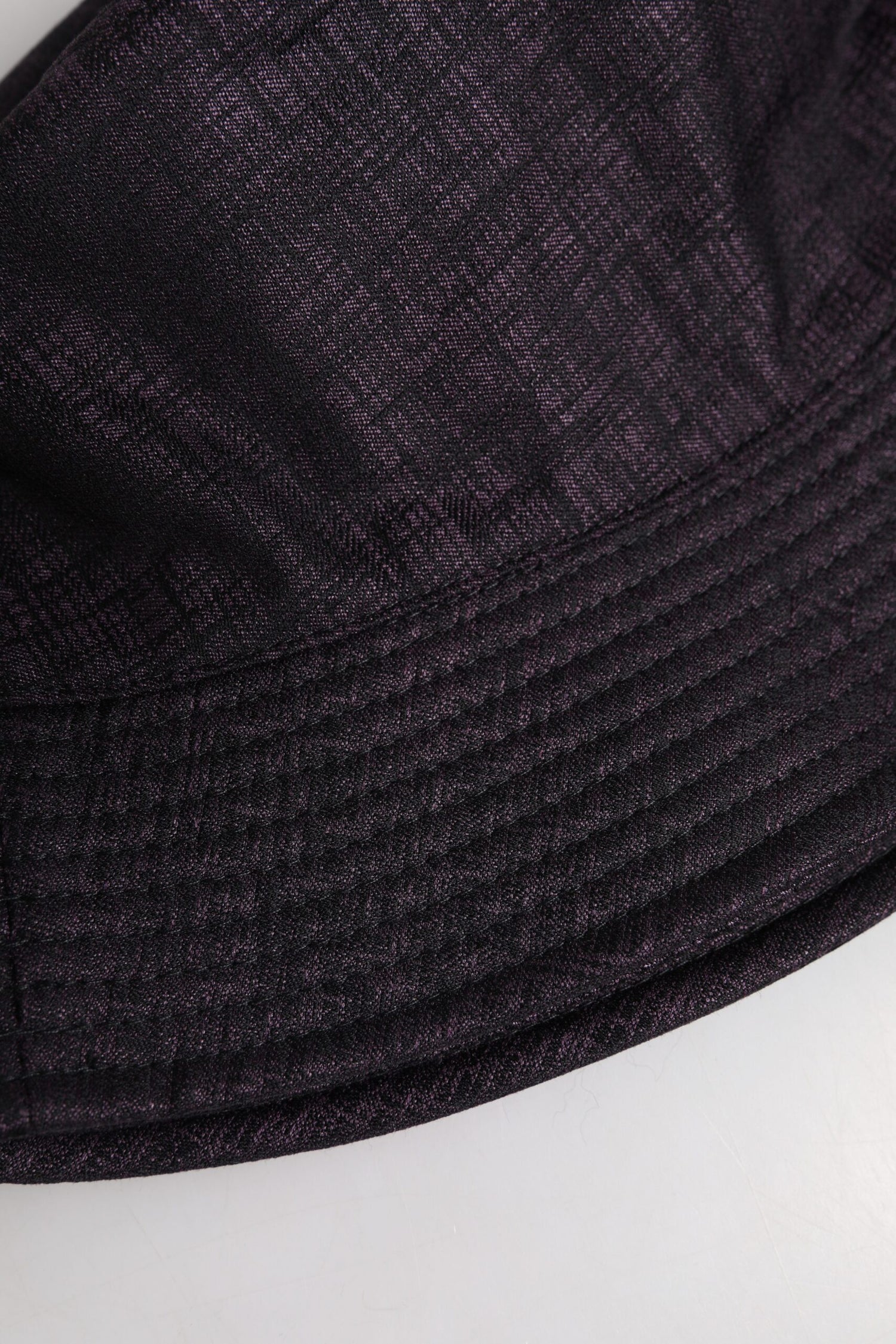 Dolce &amp;amp; Gabbana Svart Nylon Bucket Hatt med Bred Brätte