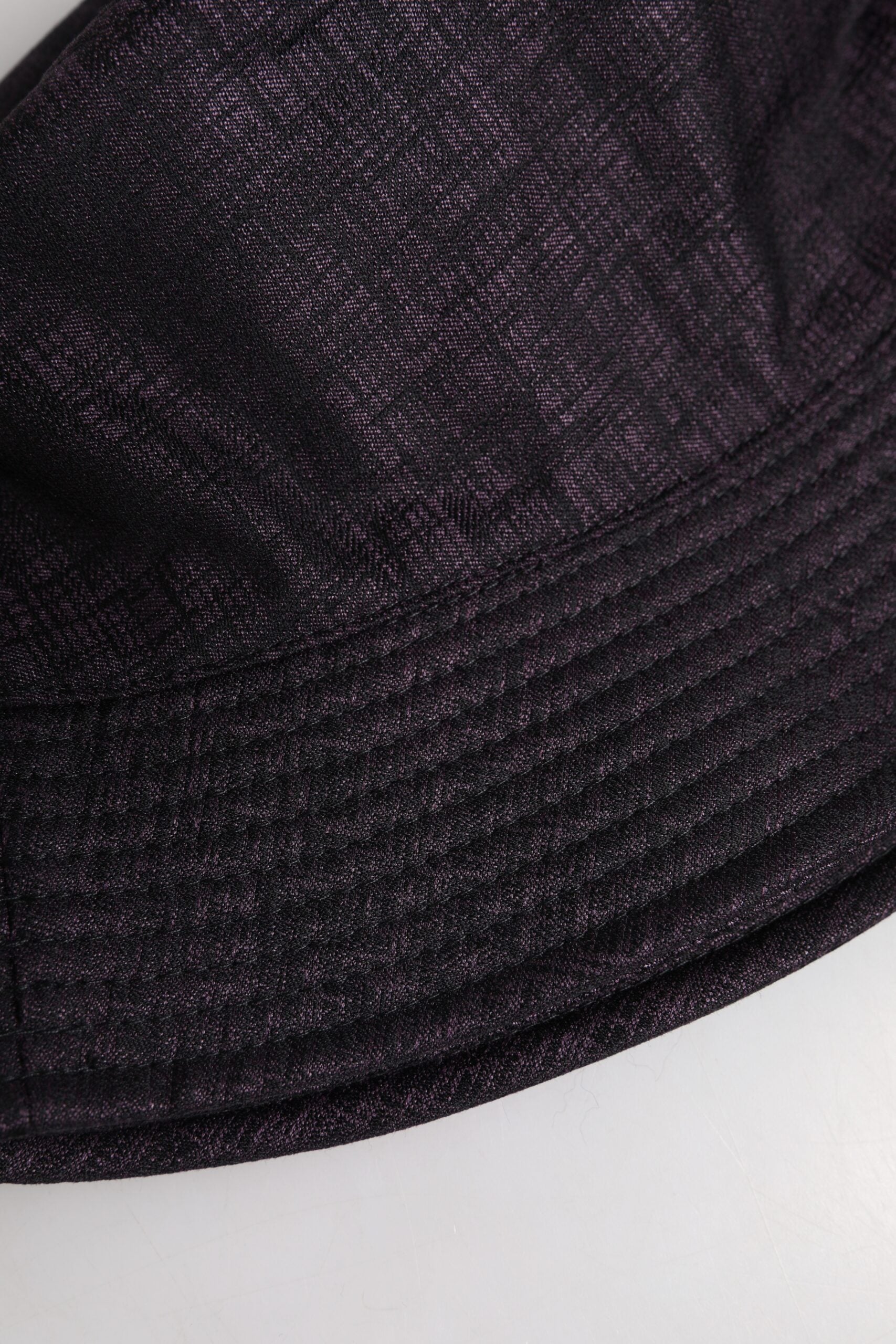 Dolce &amp;amp; Gabbana Svart Nylon Bucket Hatt med Bred Brätte