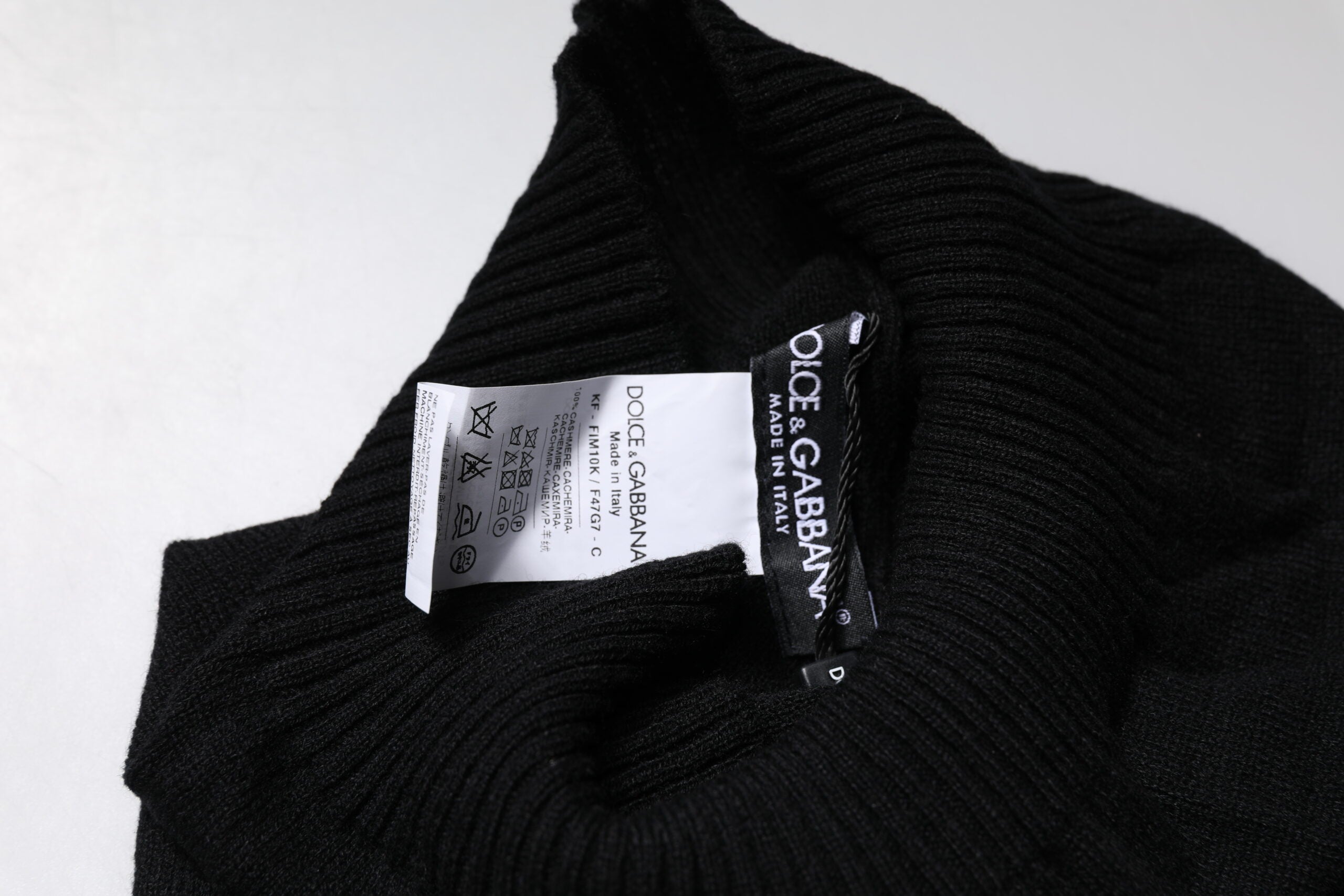 Dolce &amp; Gabbana Black Cashmere Knitted Neck Warmer Foulard Scarf