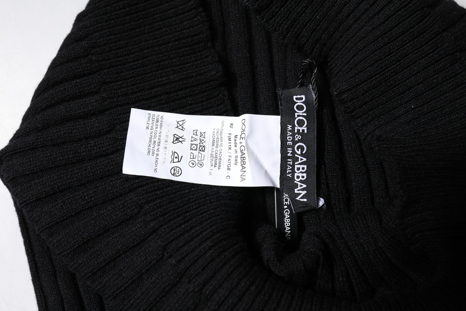 Dolce &amp; Gabbana Black Cashmere Knitted Neck Warmer Foulard Scarf