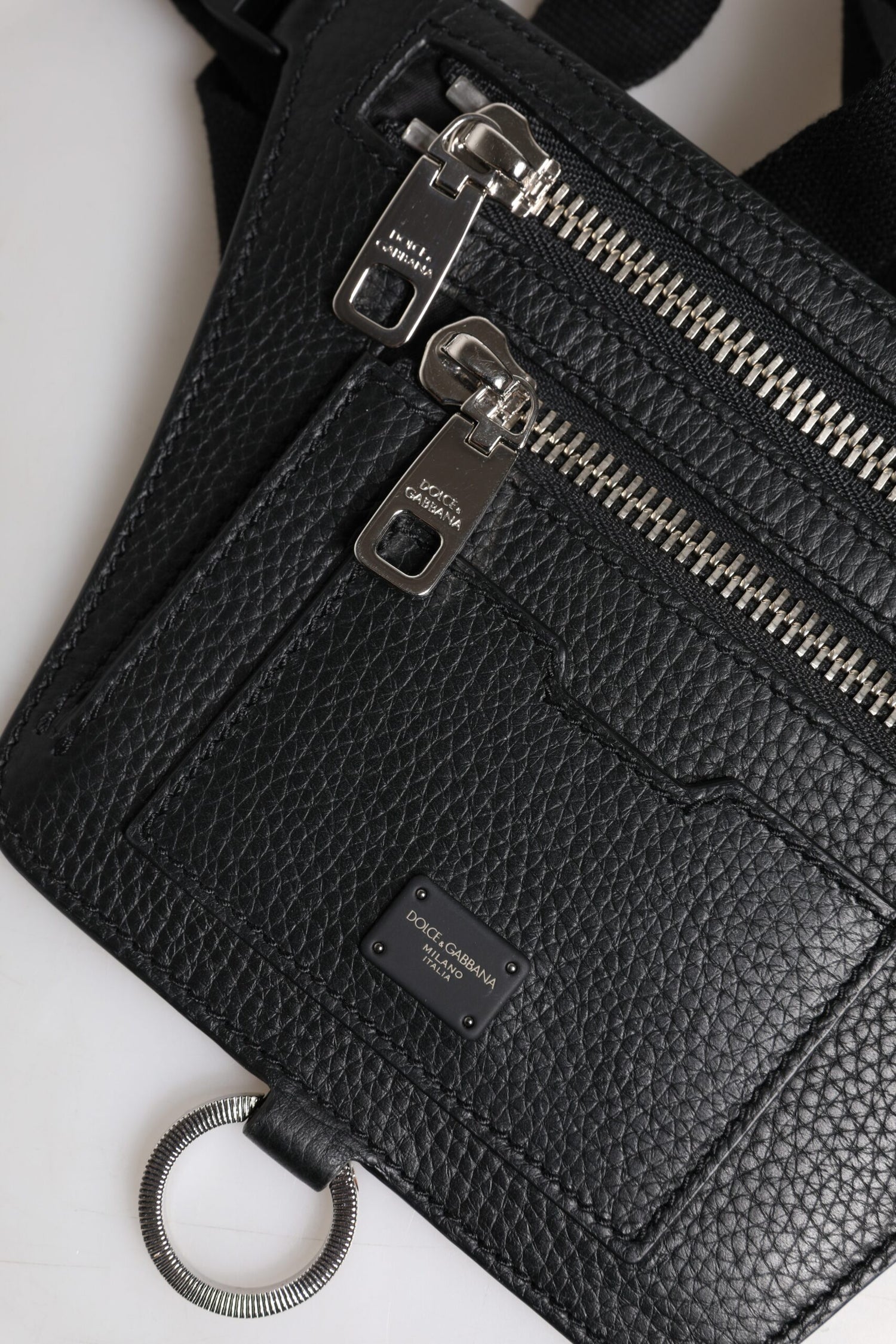 Dolce &amp;amp; Gabbana Svart Kalvskinnsmönstrad Midjeväska med Logotypplack och Bälte för Män