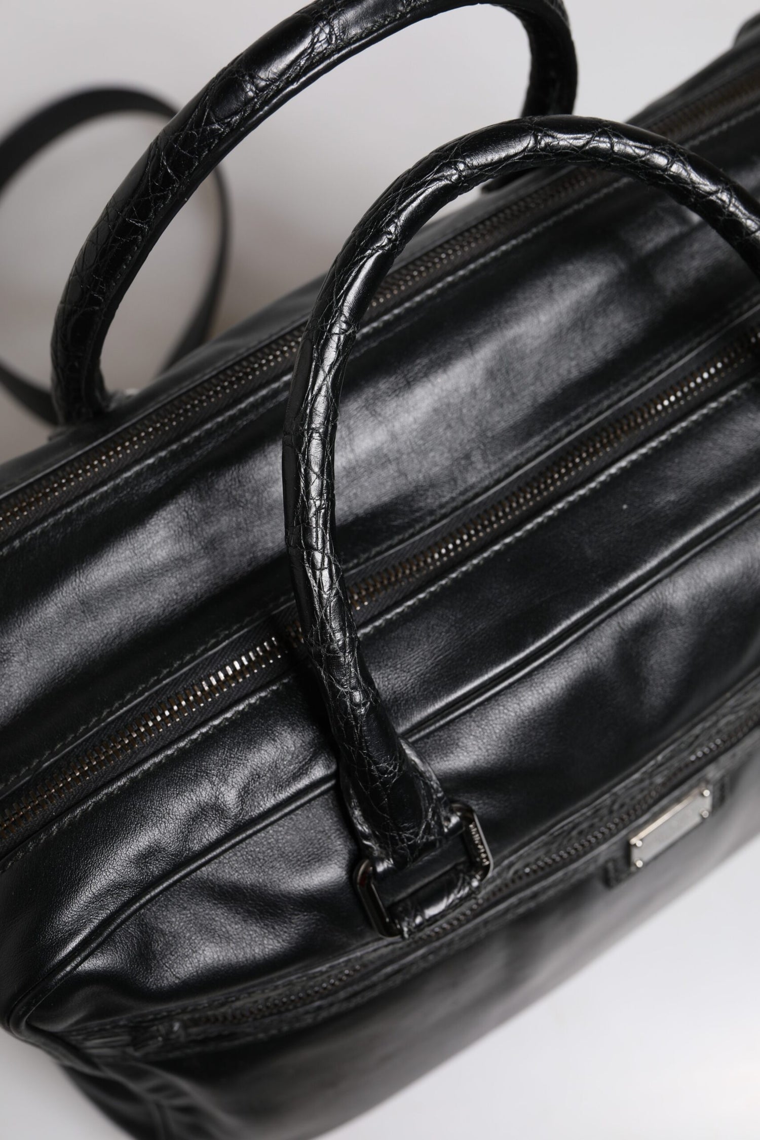 Dolce &amp; Gabbana Black Leather Messenger Shoulder Strap Bag
