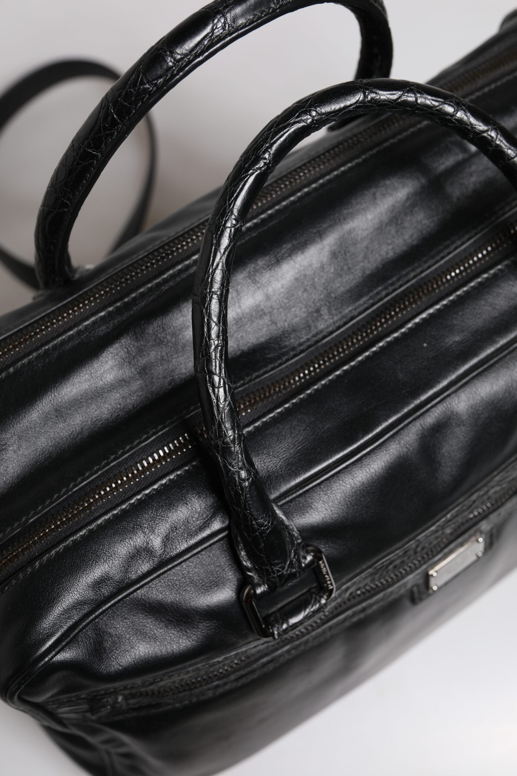 Dolce &amp; Gabbana Black Leather Messenger Shoulder Strap Bag