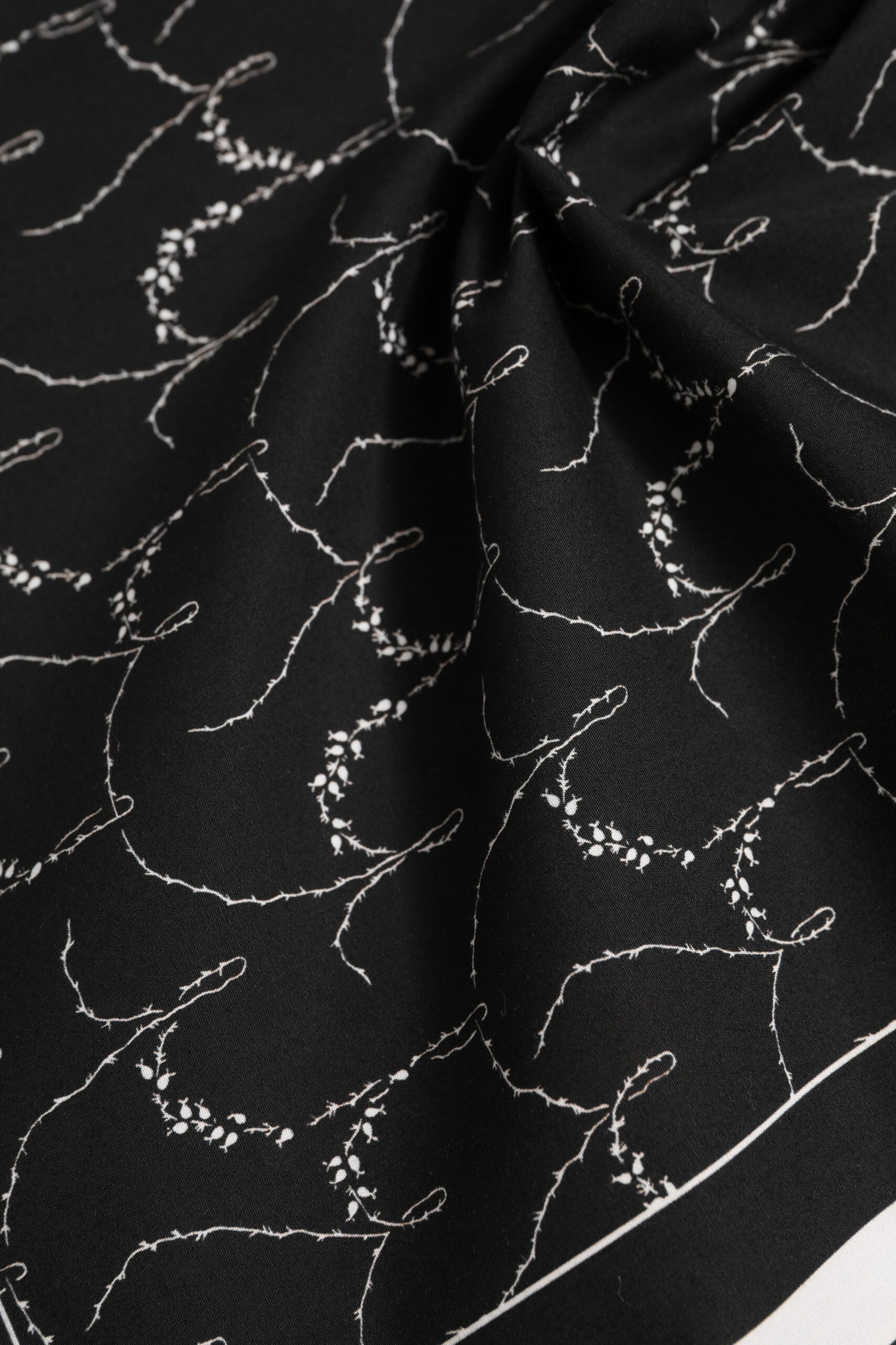 Dolce &amp; Gabbana Black White Printed Square Foulard Scarf