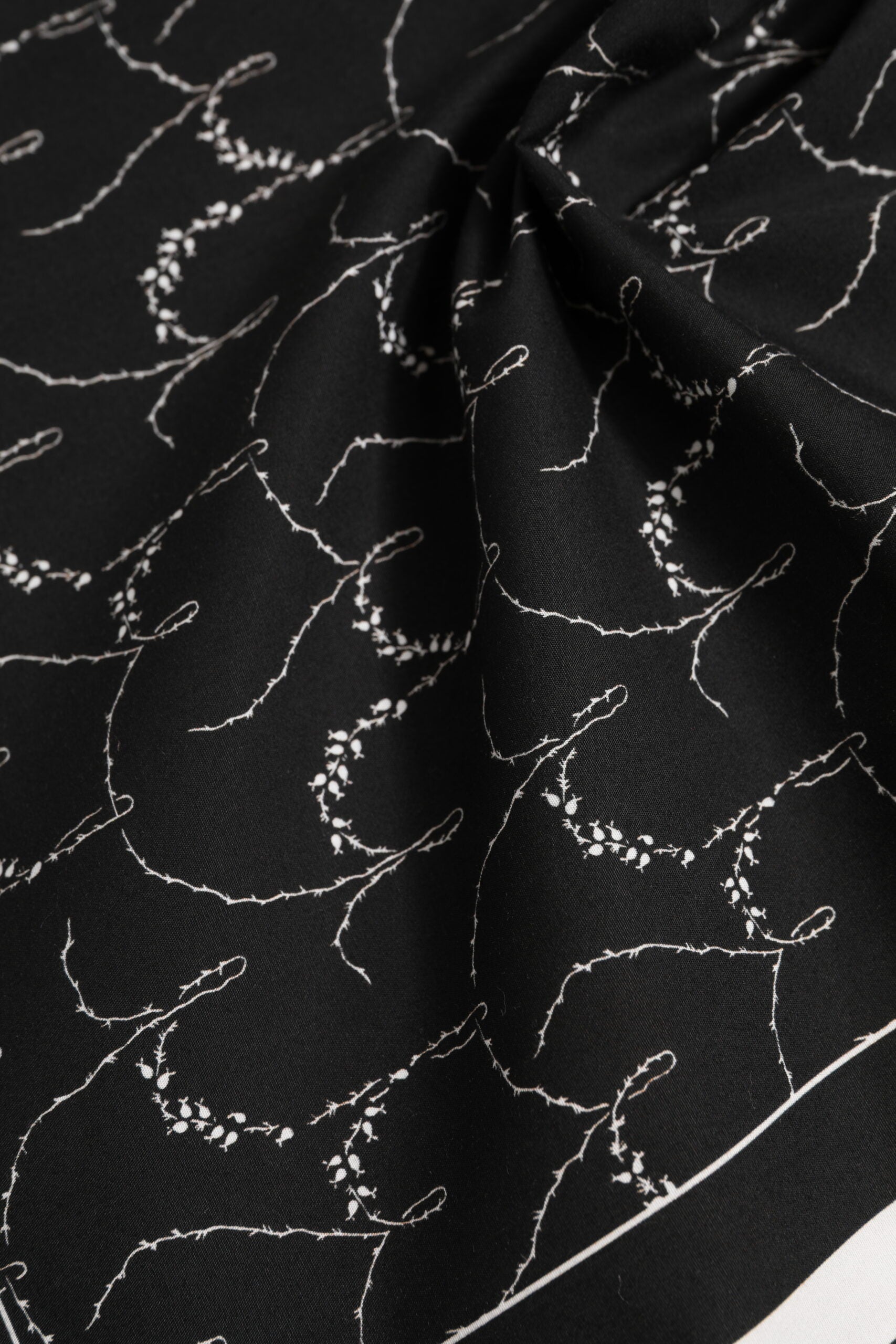 Dolce &amp; Gabbana Black White Printed Square Foulard Scarf