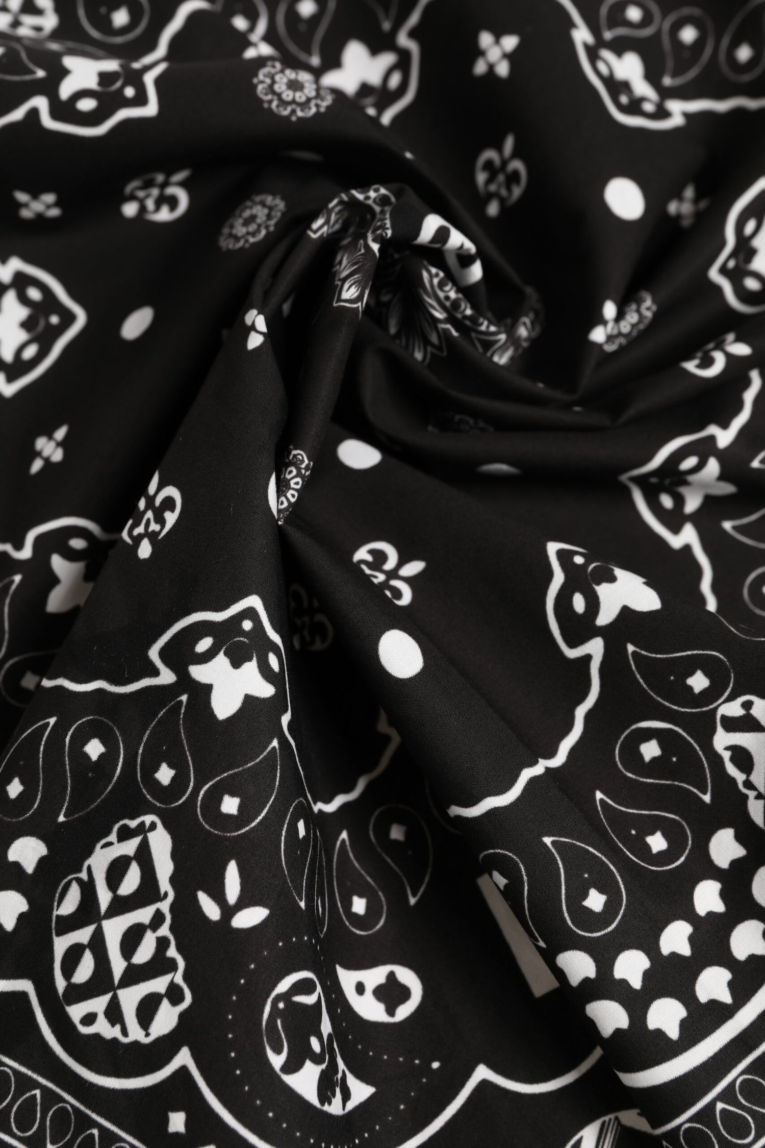 Dolce &amp; Gabbana Black White Bandana Square Men Foulard Scarf