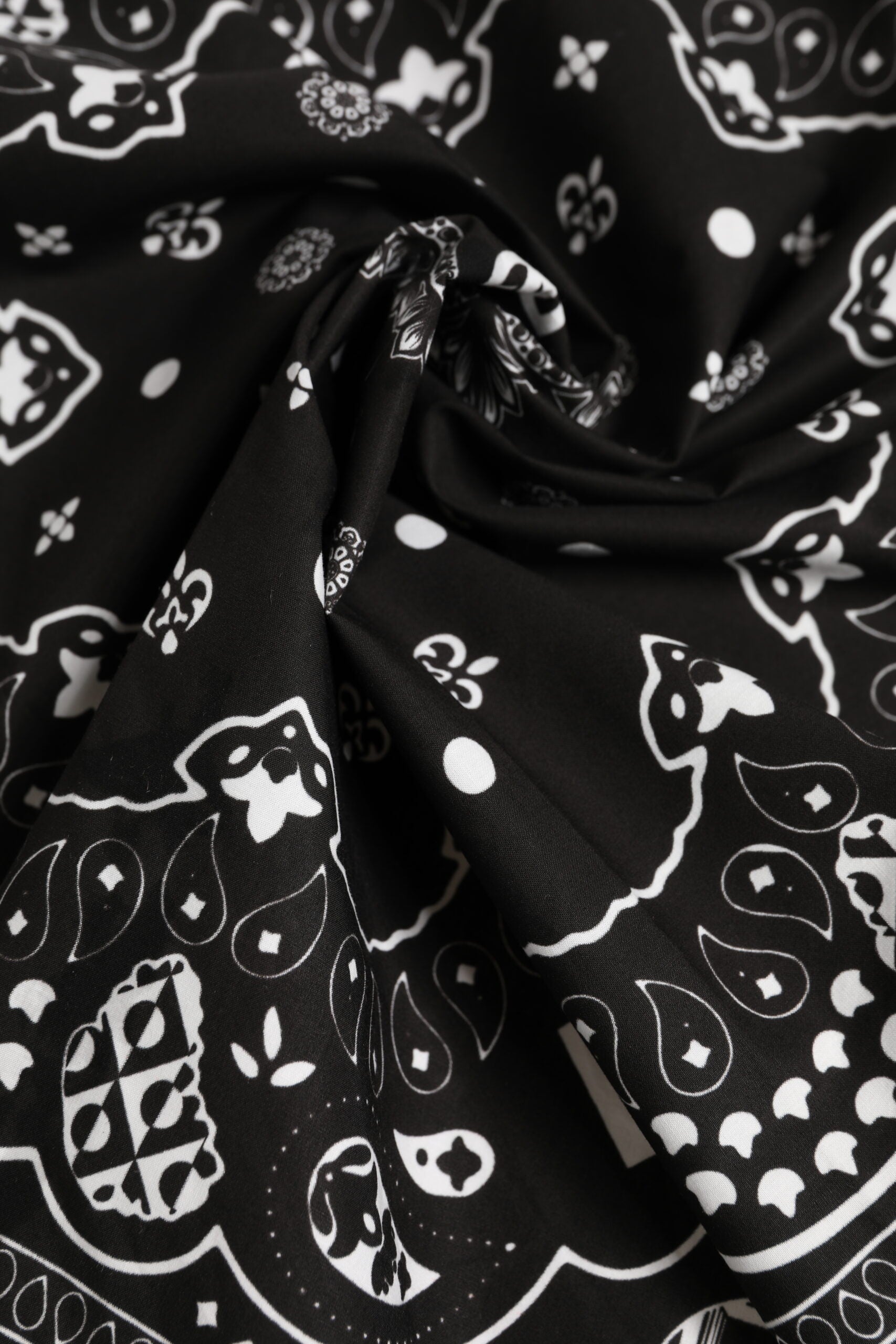 Dolce &amp; Gabbana Black White Bandana Square Men Foulard Scarf
