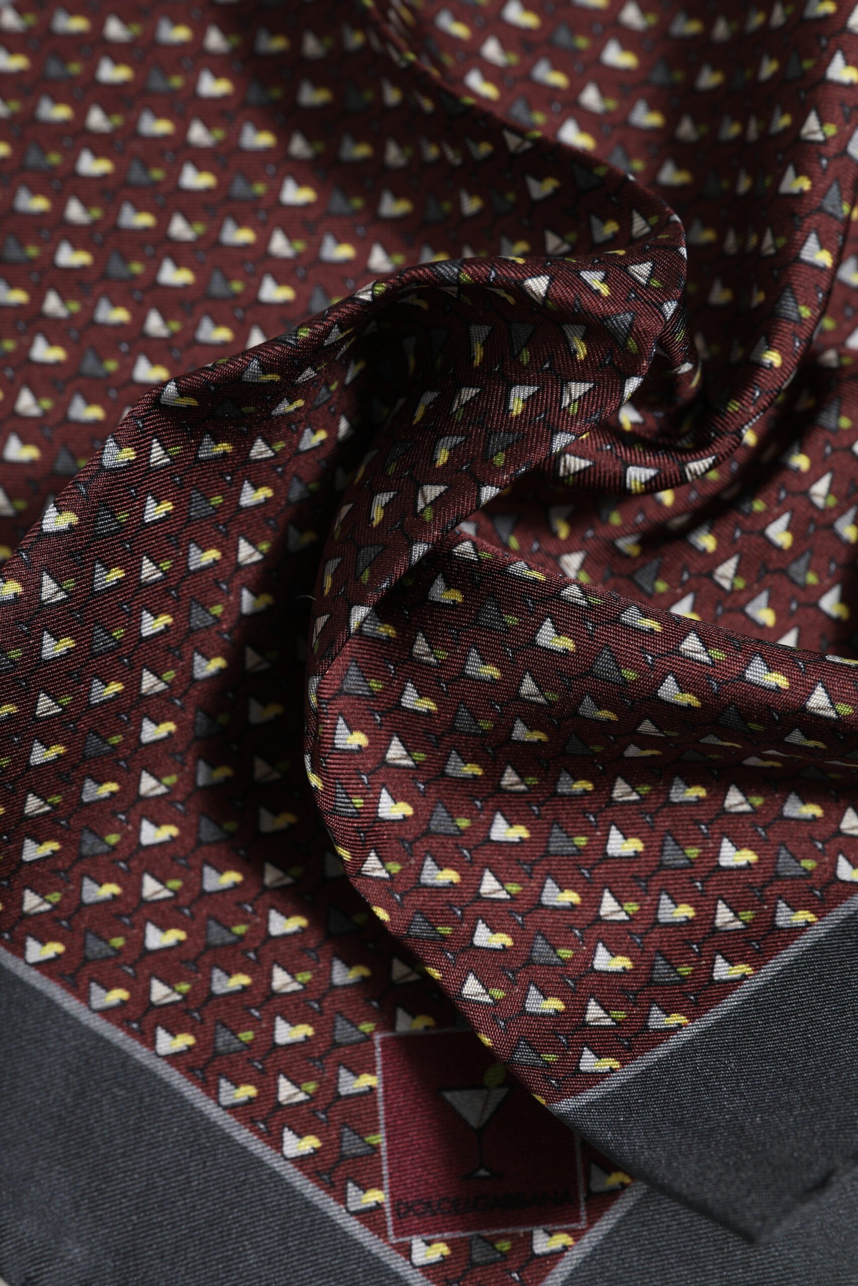 Dolce &amp;amp; Gabbana Rödbrun Cocktail Sidensjalett Fyrkantig Foulard